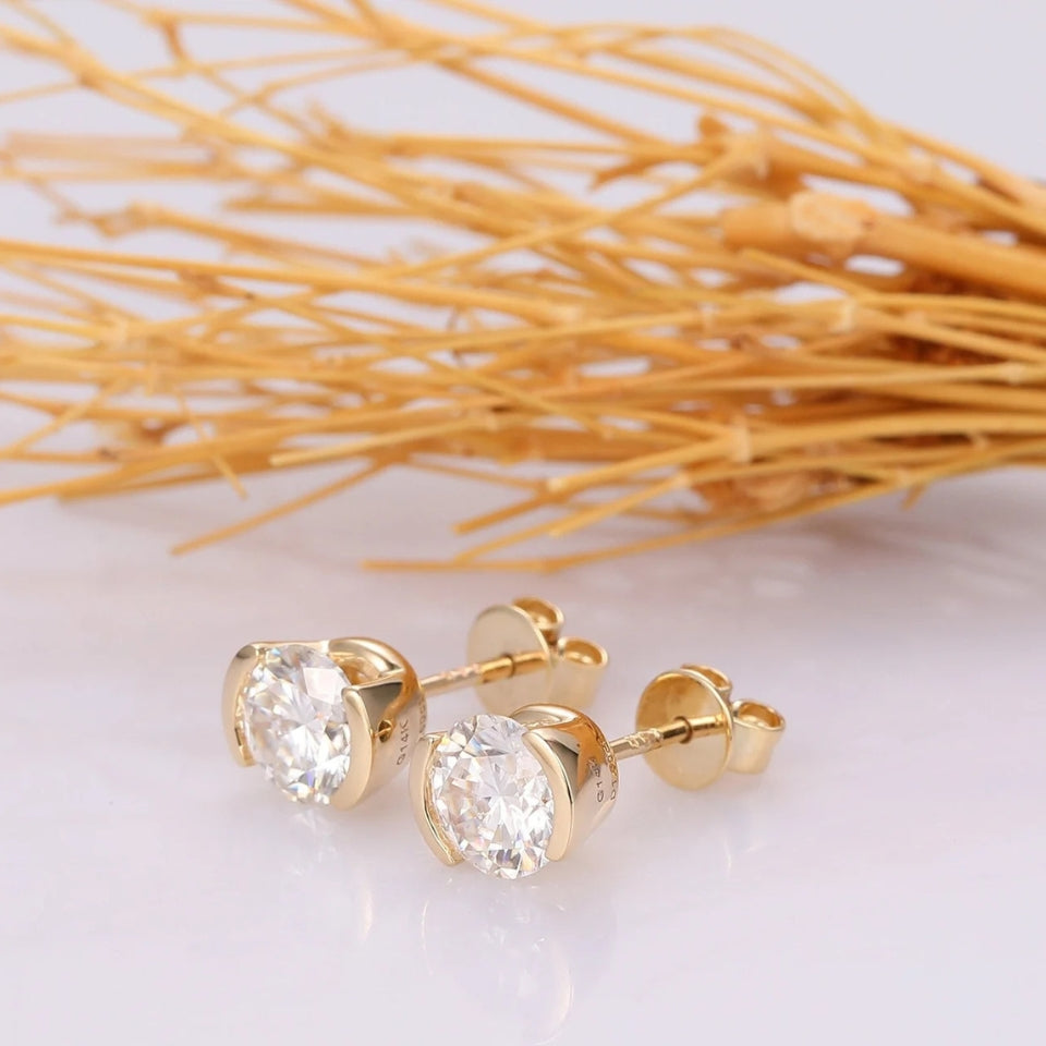 Round Moissanite Half Bezel Solitaire Stud