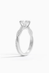 Round Shape Moissanite Twisted Ring