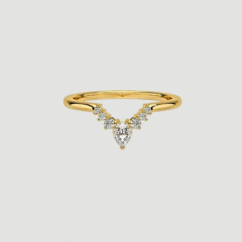 Round and Pear Cut Moissanite Curved Ring