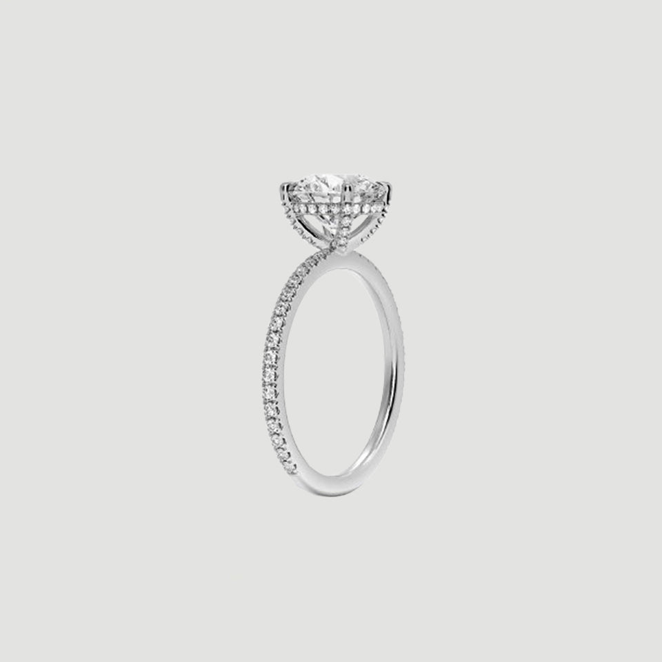 Round Cut Moissanite Diamond Ring