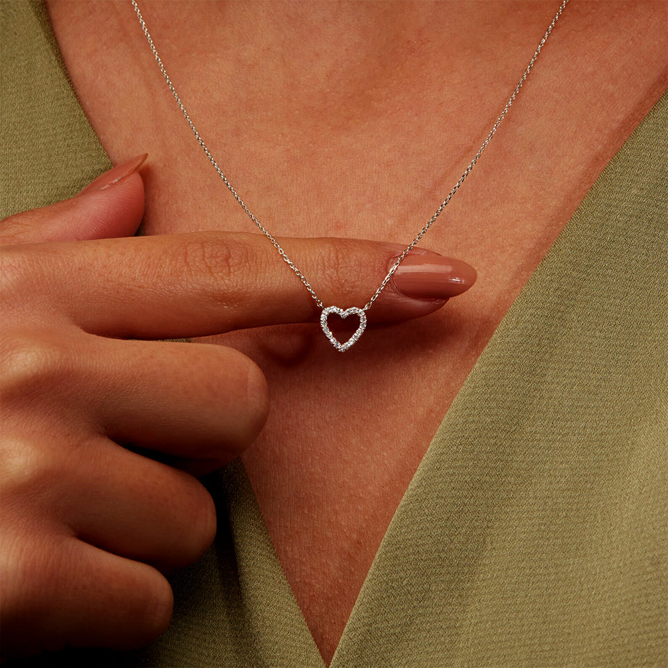 Cubic Outline Heart Pendant Necklace